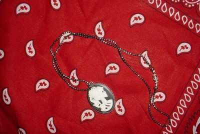 DEAD WOMAN CAMEO NECKLACE W/BEADED CHAIN