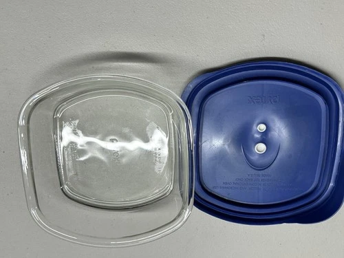 Pyrex Square Glass Bowl 4 1/2 cup 8100 w/ Vented Lid