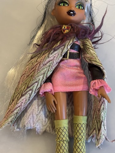 Bratzillaz Doll Glam Gets Wicked Sashabella Paws With Pet Fluffinscruff 💚 - Picture 3 of 15