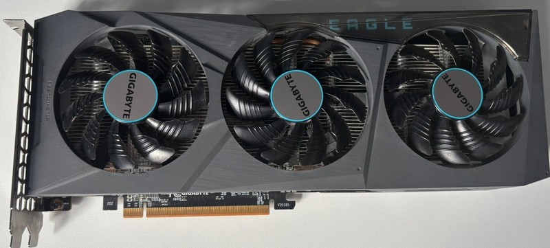 GIGABYTE Radeon RX 6600 XT GAMING 8GB GDDR6 Graphics Card good condition