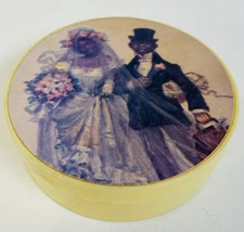 Vintage Black Americana Wedding Bride & Groom Old Paint Factory Inc Powder Box
