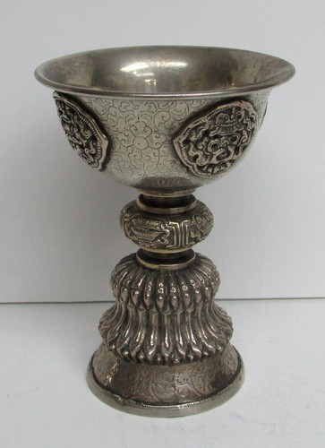 EXCEPTIONAL RARE VINTAGE TIBETAN BUDDHIST 8 AUSPICIOUS SYMBOL CUP - Picture 2 of 3