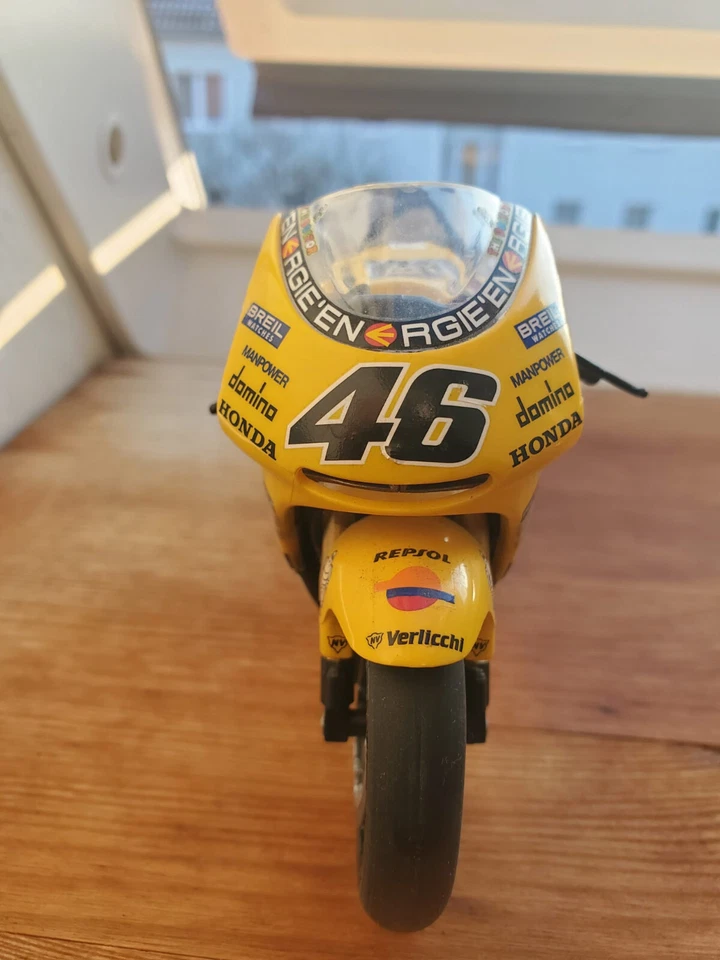 Motorrad Honda NSR 500 1:12 Valentino Rossi 2001 ALTAYA IXO, Vitrinenmodel - Bild 2 von 4