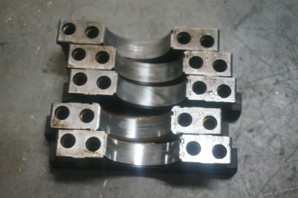 Tapas de cojinete principal del cigüeñal 81-85 380sl 380slc OEM Mercedes W107 R107 Foto 4 de 4