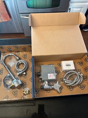 NEW! T&S EC-3100 Series ChekPoint Electronic Faucet, Touchless, Chrome