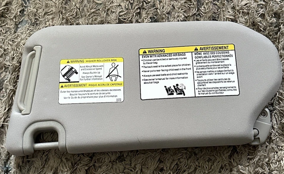 Parasol pasajero derecho Toyota Camry gris iluminado OEM 74310 2007-2011 Camry Foto 4 de 4