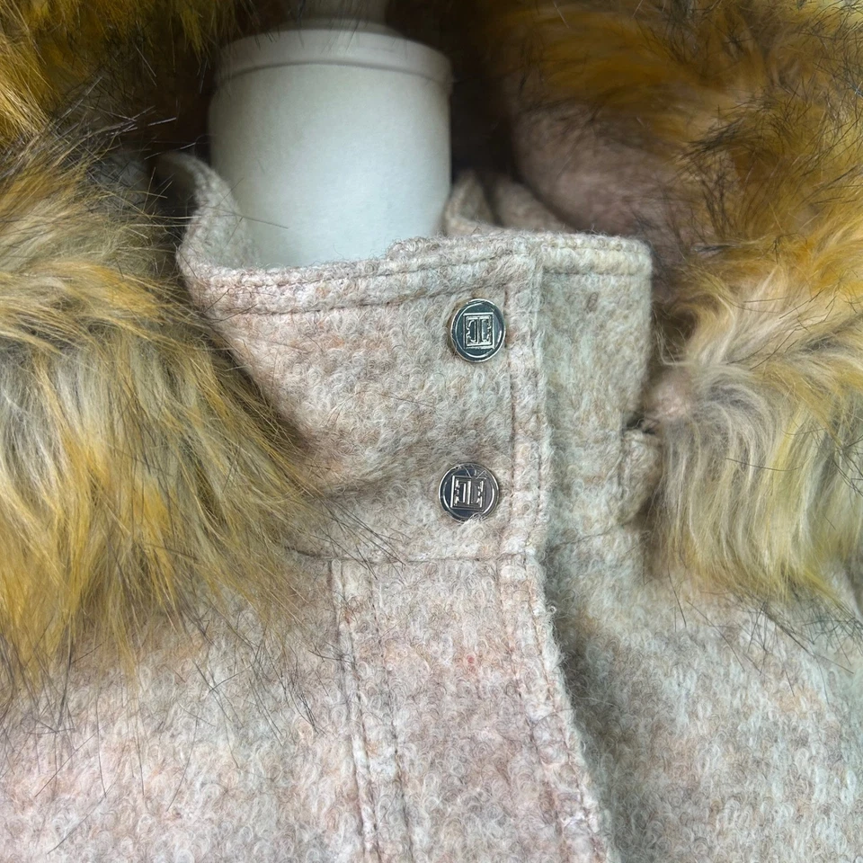 Abrigo de lana Ivanka Trump para mujer 16 beige hebilla de palanca imitación piel capucha chaqueta de invierno Foto 4 de 4