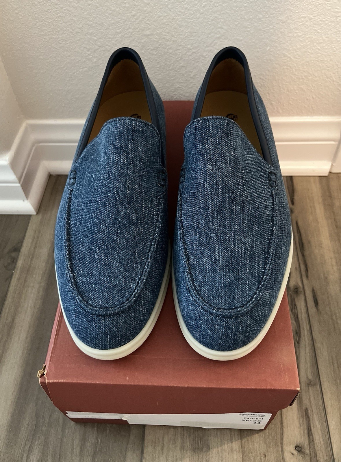 Loro Piana Men’s Denim Summer Walk Size 44