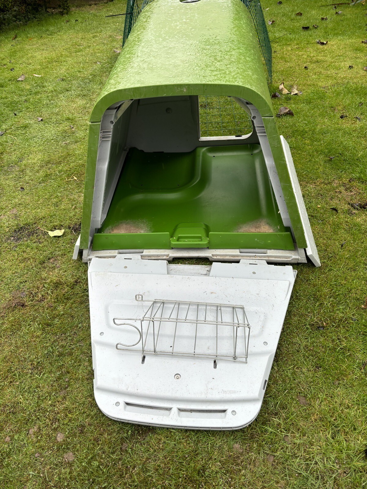 Omlet Eglu Chicken Coop/Hutch with 2m Run Used, good condition eBay