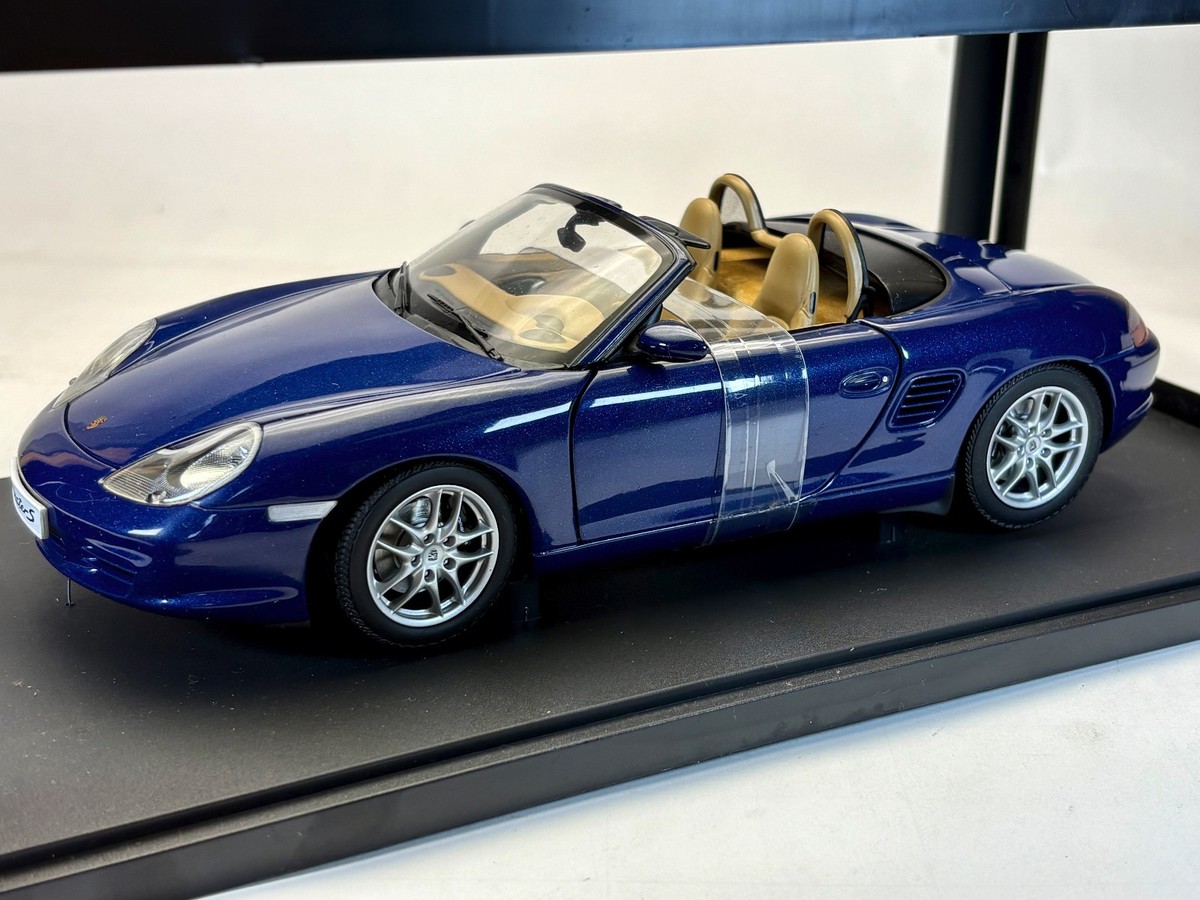 1:18 AUTOart PORSCHE 986 BOXSTER S 2003 Cabriolet Facelift