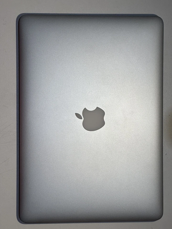 Apple MacBook Air 13" · i5 5th gen 1.6 GHz · 4GB · 128GB, photo 2 of 5