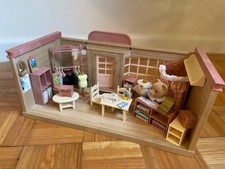 Sylvanian Families Village Boutique clothing shop & figure - rare vintage Tomy