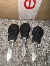 Uncut DODGE Transponder Chip Ignition Key for 68033740AA Lot Of 3