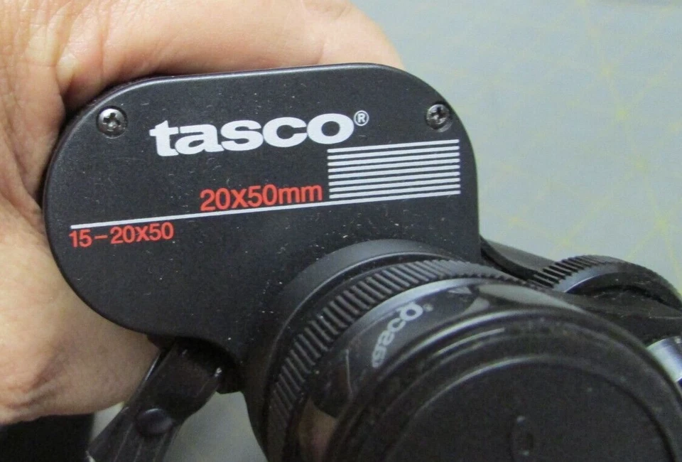 VINTAGE TASCO NFL Binoculars 15 – 20 X 50mm Case & Lens Covers NEW IN BOX - Image 4 of 4