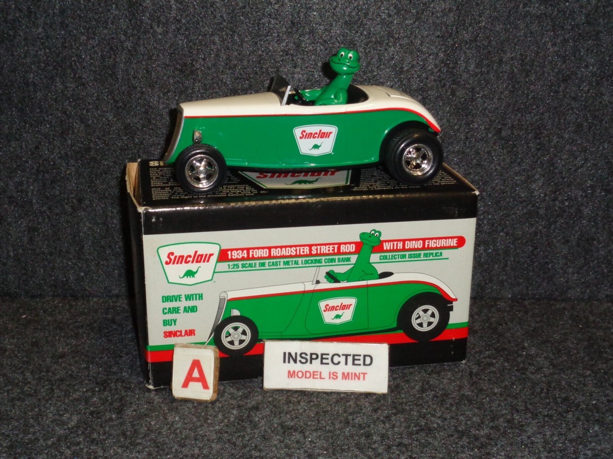 SINCLAIR 1934 FORD ROADSTER STREET ROD WITH DINO FIGURINE DIECAST