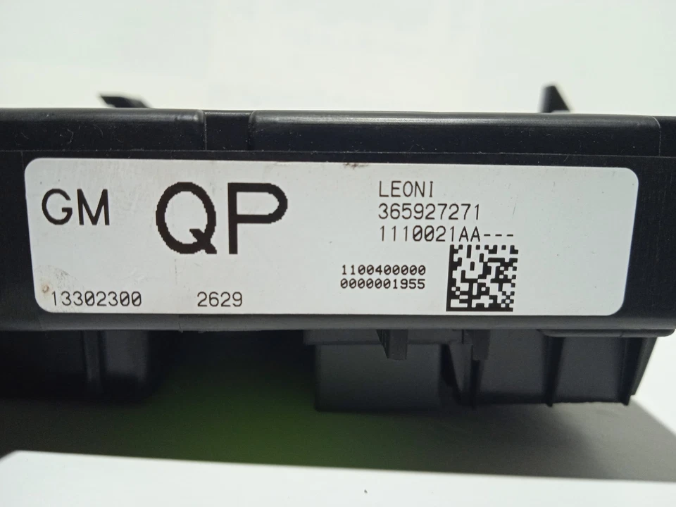 365927271 Caja Reles/Fusibles para OPEL ASTRA J BERLINA 5P Cosmo 2010 3163331 - Imagen 3 de 4