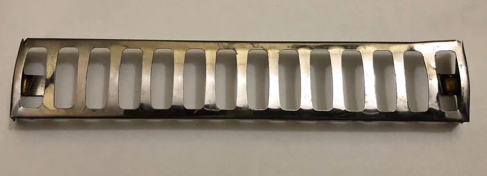 Chrysler Newport/New Yorker/300 1963 moldura de pedal de freno Foto 2 de 4