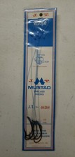 JT BEAK MUSTAD SNELLED HOOKS SIZE 1/0  PACK O...