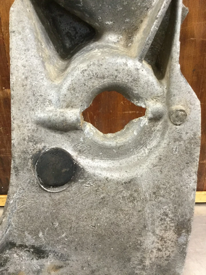 Brazo de suspensión trasero izquierdo original Triumph TR6 • 308225 V3110. KT1131 Foto 4 de 4