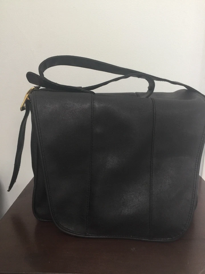 Medela Pump In Style Double Breast Pump Shoulder Bag On The Go Battery/ Electric - Image 2 of 4