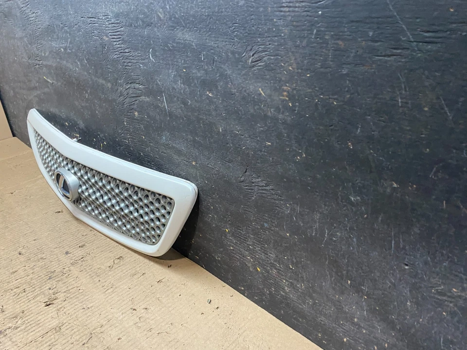 Parrilla delantera Lexus RX300 2001 a 2003 U6106 PS Foto 2 de 4