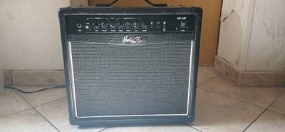 Top Zustand - Harley-Benton HB40R E-Gitarren Verstärker