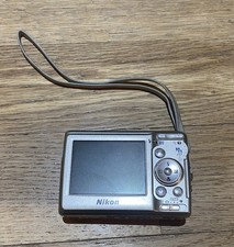 Nikon COOLPIX L11 6.0MP Digital Camera -  Batteries Included