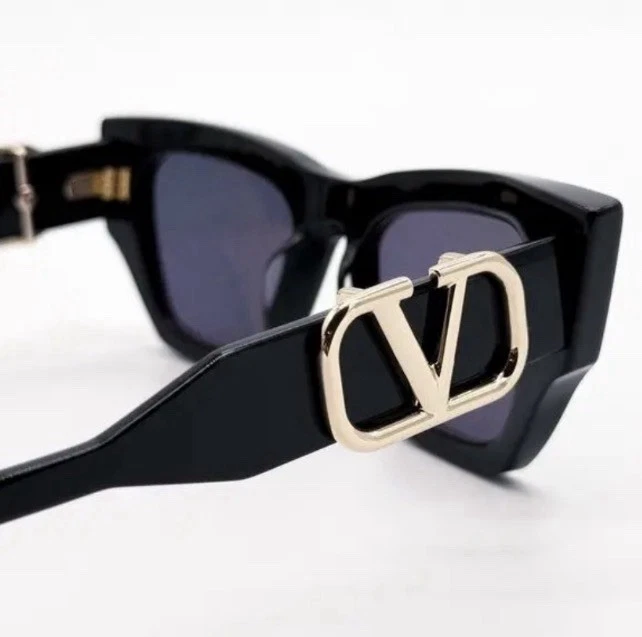 Valentino sunglasses V617S‎ 261 135 Valentino Brown Plastic Frame Sunglasses for Women for sale  main image 2
