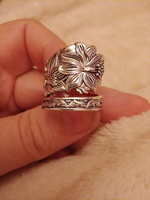 Graviertes Blumenmuster Fingerringe Damen Modeschmuck Eheringe Ring