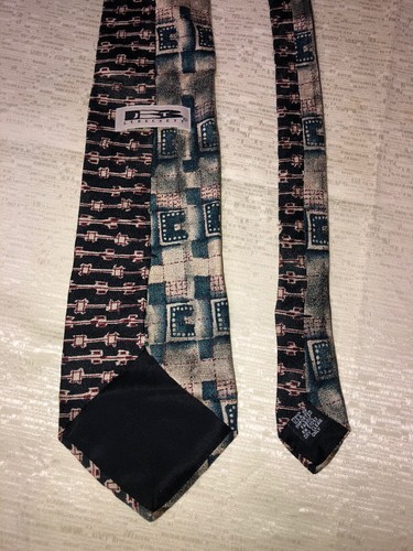 J T Beckett Men's Silk Tie ABSTRACT Geometric Pattern 56 1/2" Long 3 3/4" Wide - Picture 3 of 5