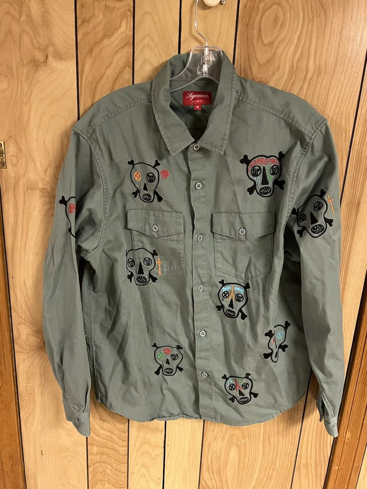 Chemise de travail brodée Supreme Clayton Patterson Skulls Taille:Moyenne