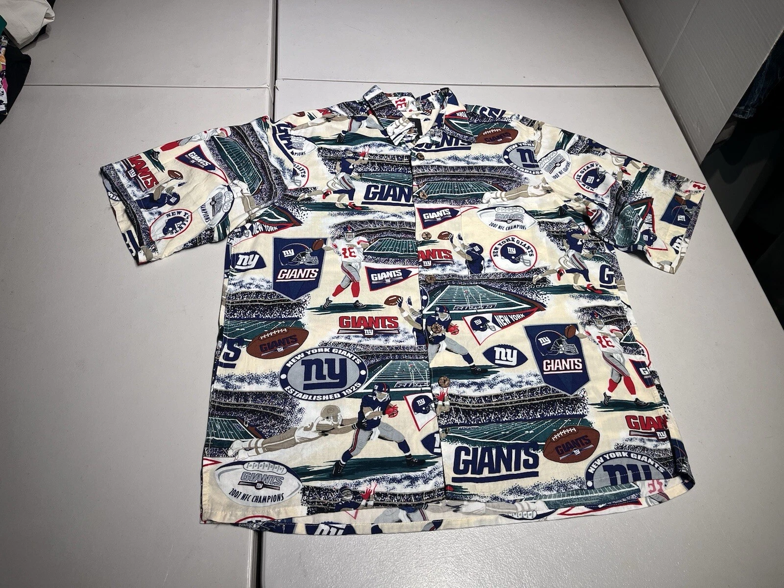 New York Giants Shirt Men’s Medium Rayon Button Up Camp NFL Football Logo VTG