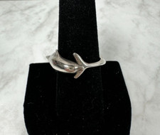 Sterling Silver Dolphin Ring with Nice Dolphin Tale - Size 7.5