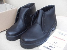 ROYAL NAVY BOOTS ROYAL NAVY STEAMING BATS DMS BOOTS SIZE 9 BOOTS CONDUCTIVE SOLE