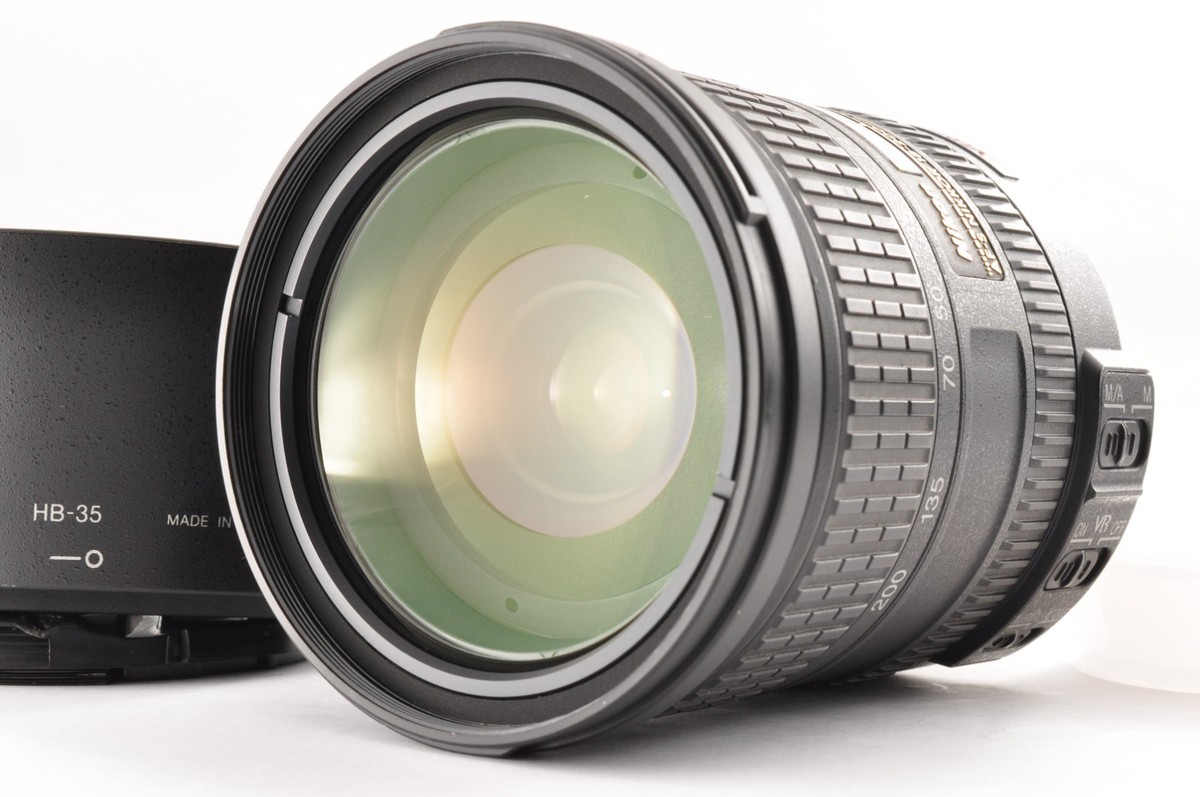 Nikon AF-S Nikkor DX 18-200mm f/3.5-5.6 G ED VR Zoom Lens [Near