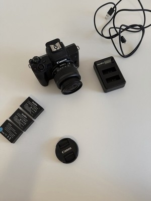Canon EOS M50 Systemkamera + EF-M 15-45mm | 3 Akkus | Ladegerät | Zubehörpaket 