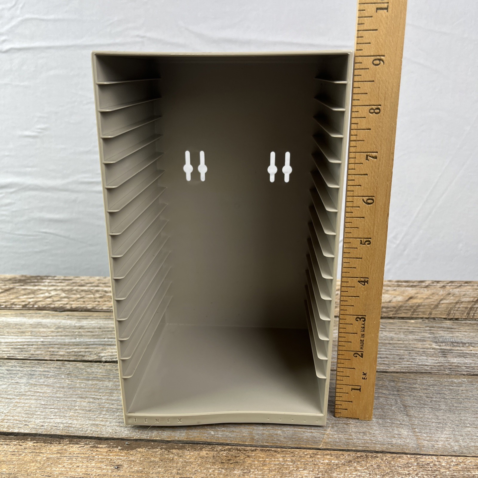 Tenex / MediaWorx / CD Cube / 16-Disc Storage Tower cd-rom tower