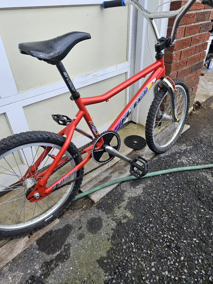 Bicicleta BMX Haro Group 1 Zi roja Foto 3 de 4