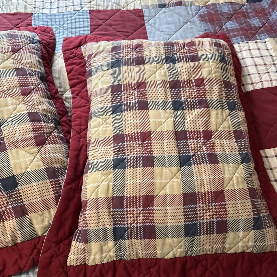 Room Essentials Primitive Americano Block Shape Queen Quilt, Pillow Shams 90x84” - Image 4 of 4