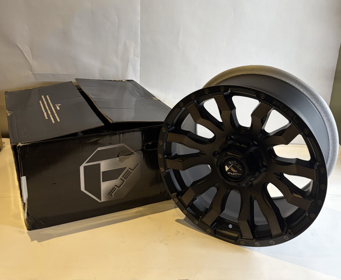 FUEL D674 OFFROAD WHEEL BLITZ MATTE BLACK MACHINED 18X9 20MM