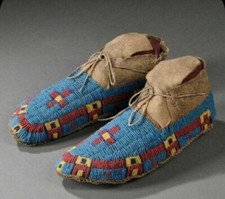 Old American Sioux Style Suede Leather Handmade Beaded Moccasins MCN113