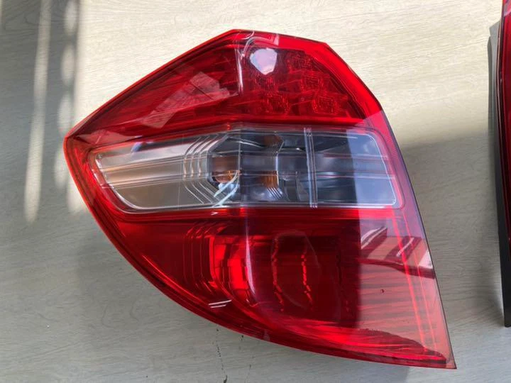 Juego de luces traseras derecho izquierdo genuino Honda Fit Ge6 Jazz 2009-2014 OEM JDM Foto 3 de 4