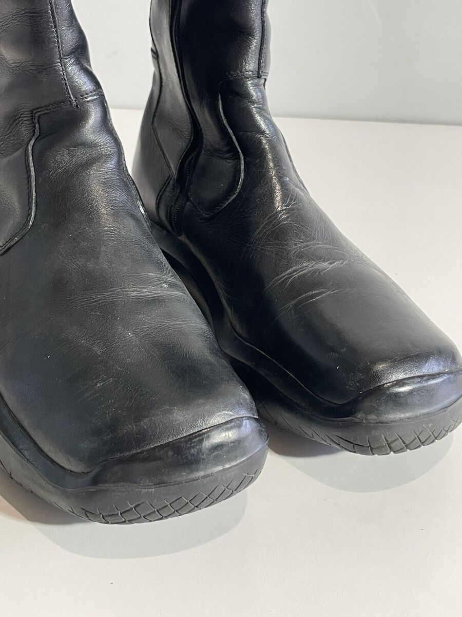 Prada Vintage 1999 Archive Runaway Leather Ankle Vibram Prada Vintage 1999 Archive Runaway Leather Ankle Vibram