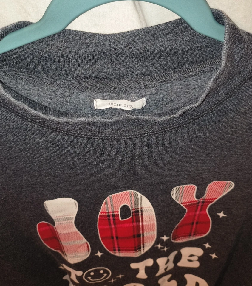 NWOT Maurices Women's Size 1X Grey & Plaid Joy To The World Graphic Sweatshirt  - Image 3 of 4