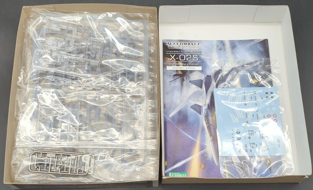 Kotobukiya 1/144 ACE COMBAT 7 X-02S For Modelers Edition Model Kit