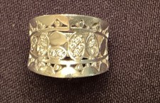 Size 7.5  vintage sterling silver 925 pebble textured band ring with cluster cz