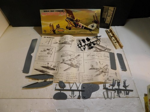 Aurora 1:48 #136-98 Halberstadt CLII WWI Fighter OBC #2 1959