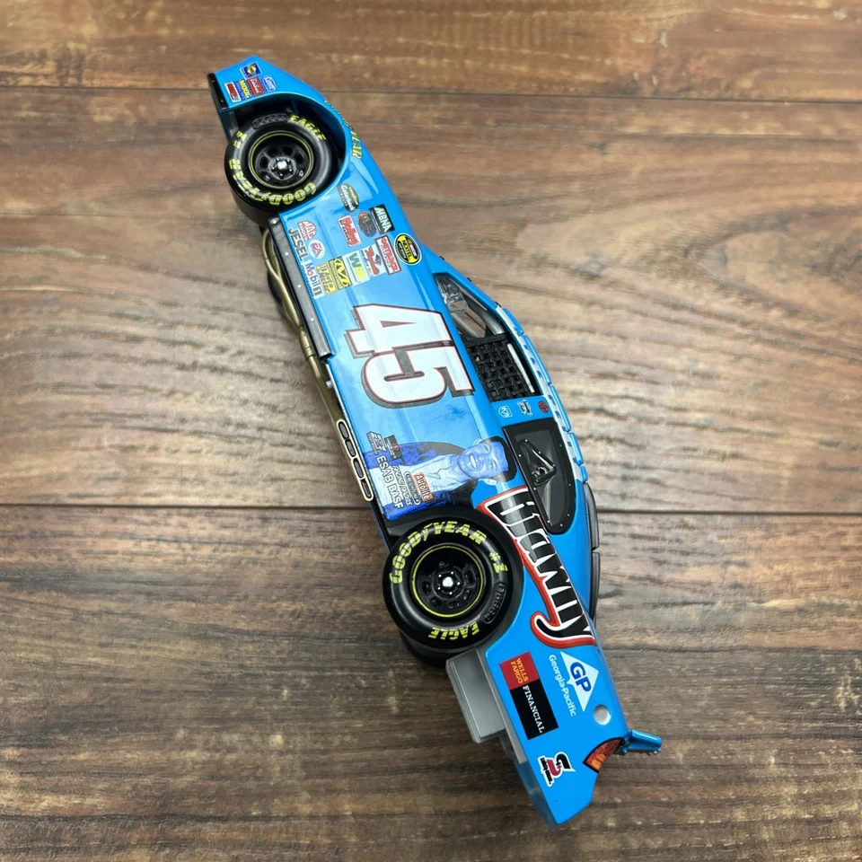 2004 Action Kyle Petty Brawny Fathers Day Blue 1/24 diecast Nascar racing #44 - Image 4 of 4