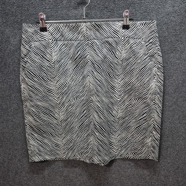 Ann Taylor Madison Size L Black White Stripe Skirt