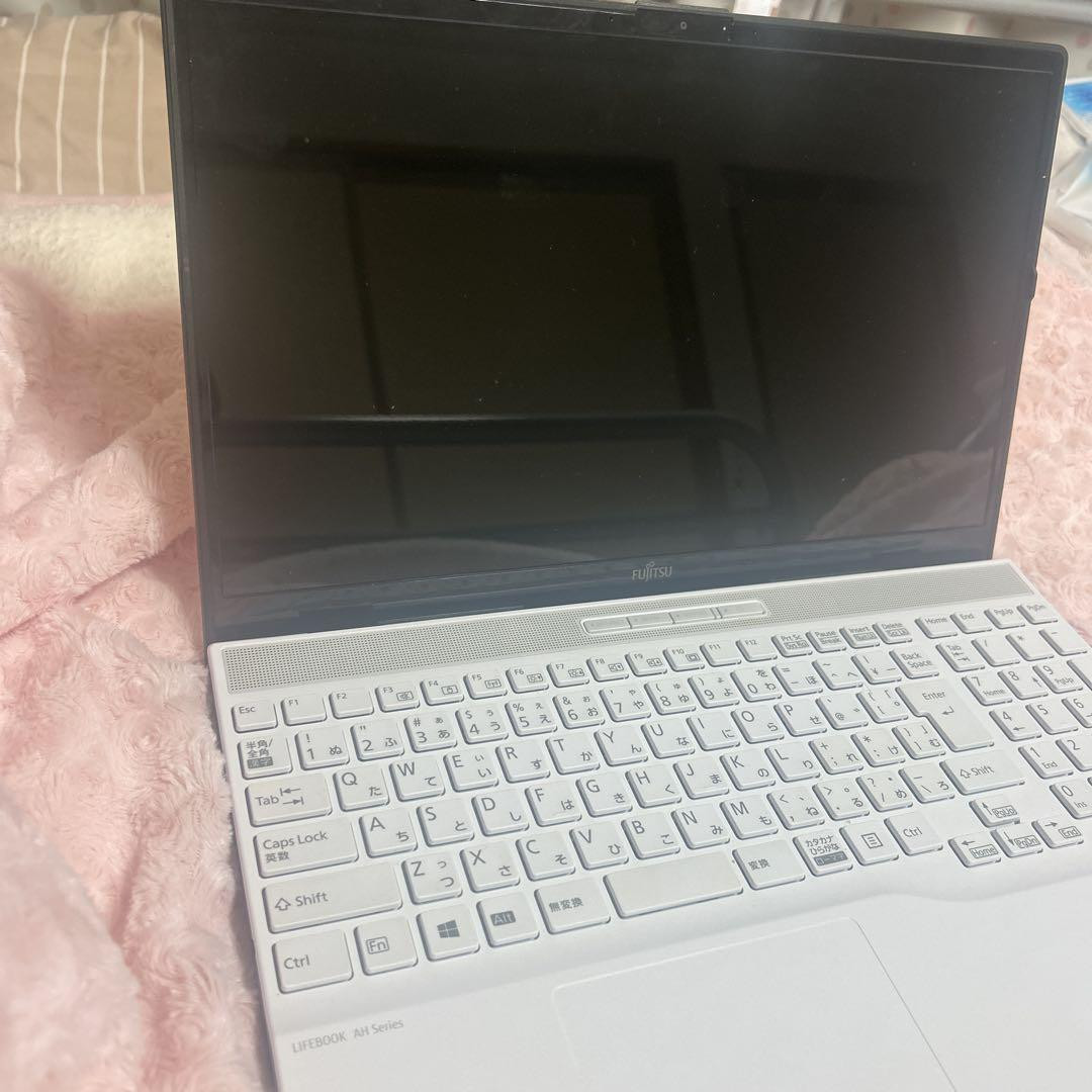 FUJITSU LIFEBOOK AH50 E1 W 15.6 Inch Laptop Ryzen 7 8GB RAM FUJITSU LIFEBOOK AH50 E1 W 15.6 Inch Laptop Ryzen 7 8GB RAM